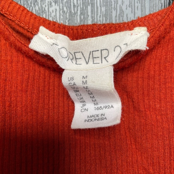 Flowy Crop Tank - Picture 4 of 7